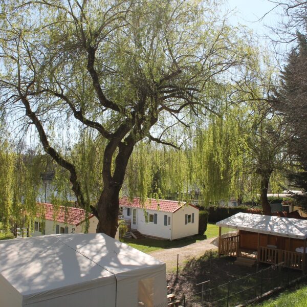 Mobil-home en location au camping l'Entre-Deux, proche des châteaux de la Loire