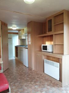 Cuisine du mobil-home Standard en location au camping l'Entre-Deux à Châtillon sur Cher