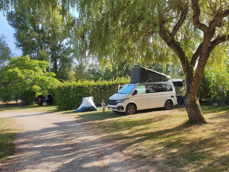 emplacement pour van camping l'Entre-Deux